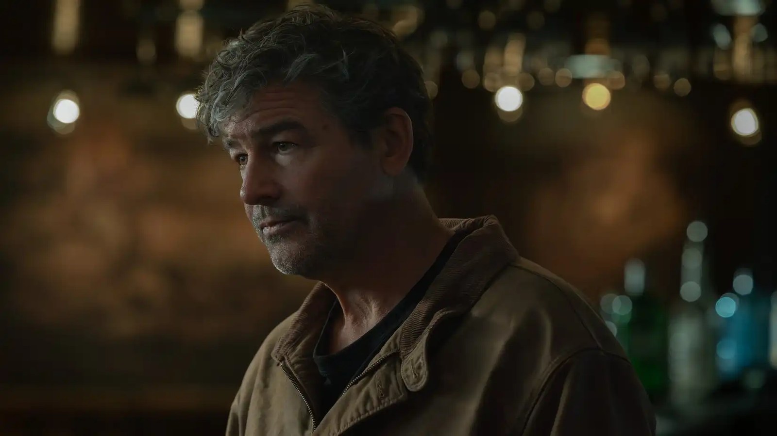 Hal Jordan (Kyle Chandler) scowls in Lanterns
