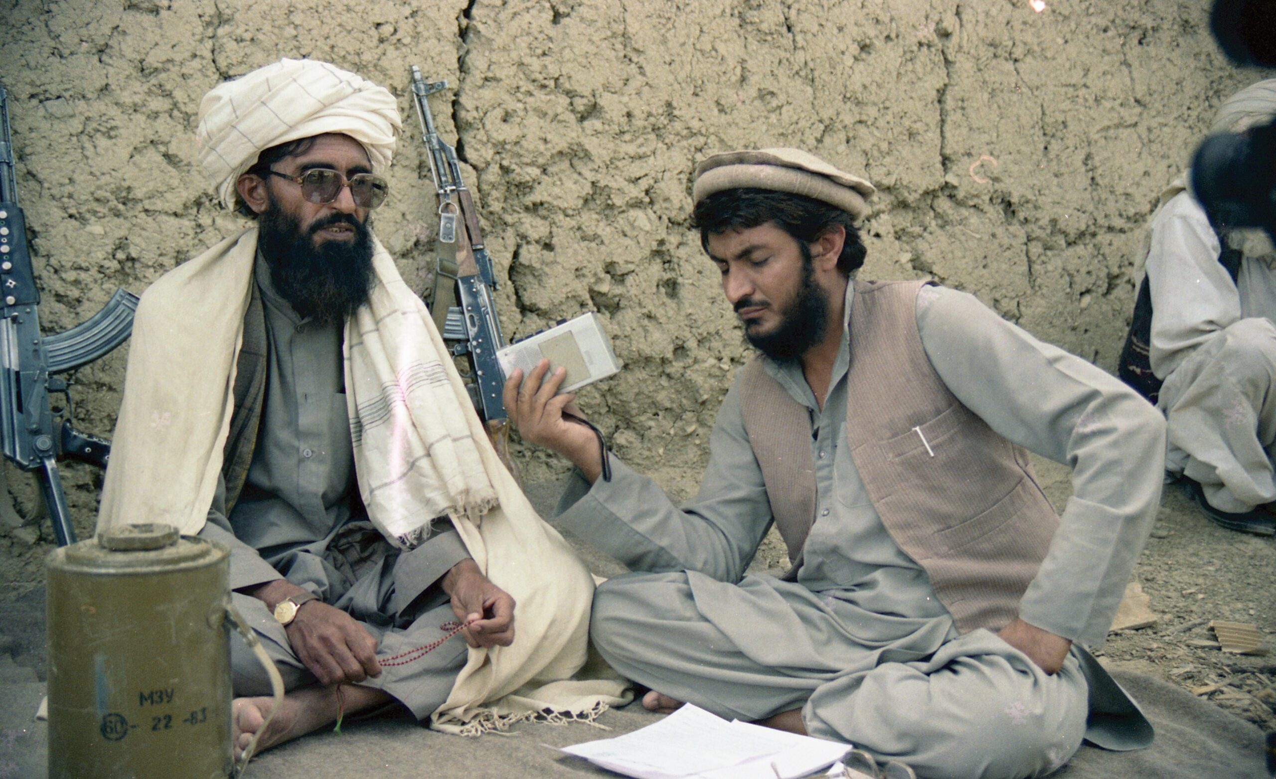 Afghan Media Resouce Center's correspondent Barsat — 1988-06-01T00:00:00Z Dönemi Askeri Tarih Belgesi