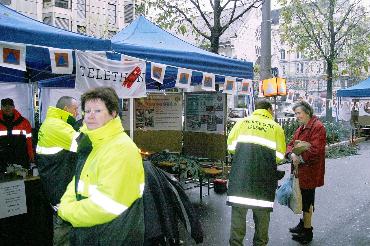 Civil Defense stand in Lausanne for the 2006 Telethon.